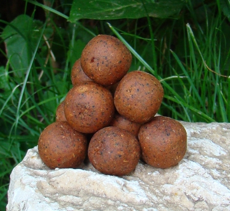 Boilie D�monika 2,5 kg (olihe�/chilli)