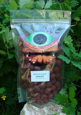 Boilie Venu�e 1 kg (brusinka/mu�le)